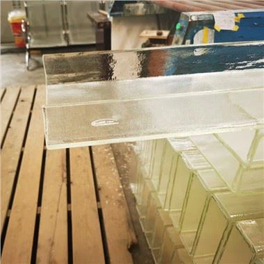 7 mm madala rauda U profiiliklaas